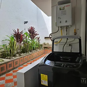 https://beautiful-three-bedroom-apartment-with-garden-in-el-poblado.colombiamedellinhotels.com