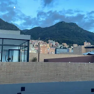 https://cozy-apt-in-the-heart-of-chapinero-with-great-view.hotels-bogota.net
